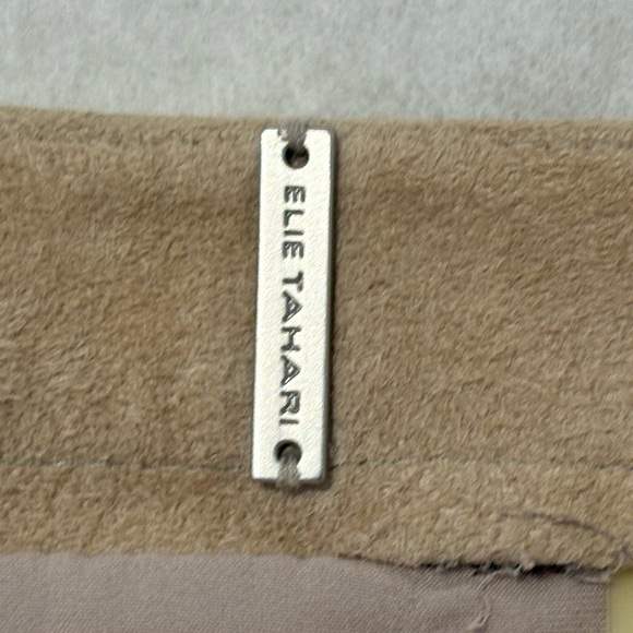 ELIE TAHARI Regina 100% Suede Skirt – Beige/Tan – Size 10. Retail $698 - Picture 6 of 8